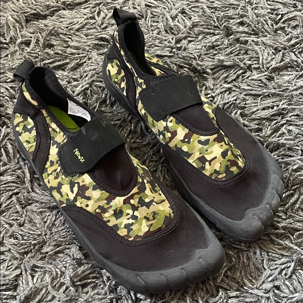 Newtz Men's Camouflage Slip-On water Shoes size 11/12